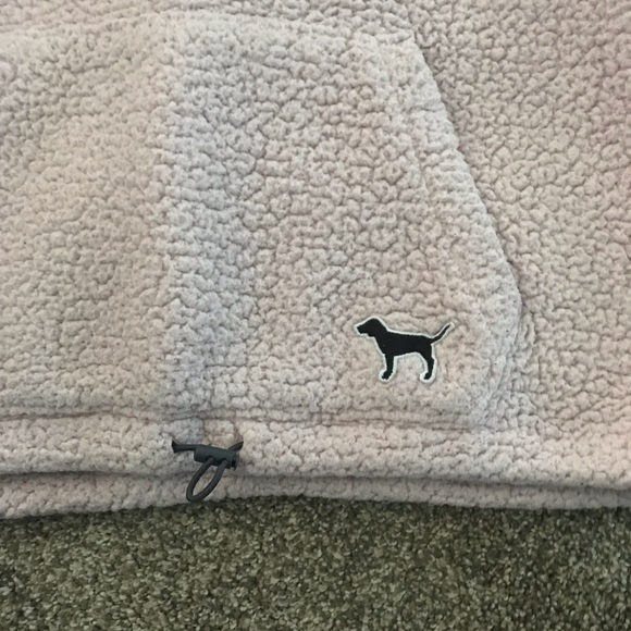 Victoria secret pink Sherpa - Picture 2 of 3